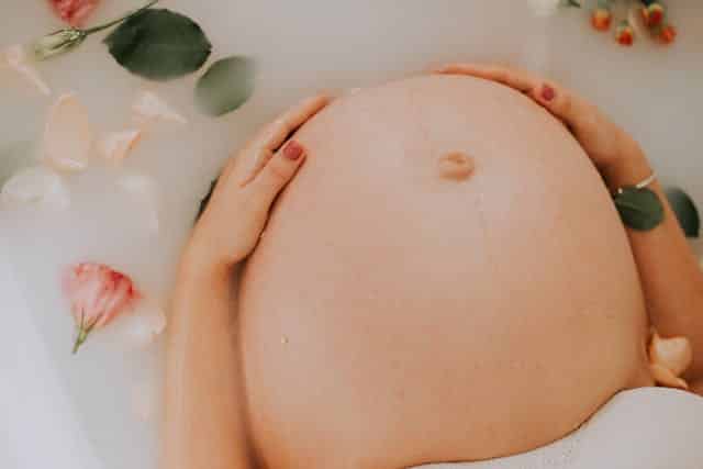 התכווצויות הרחם לאחר הלידה: כל מה שחשוב לך לדעת